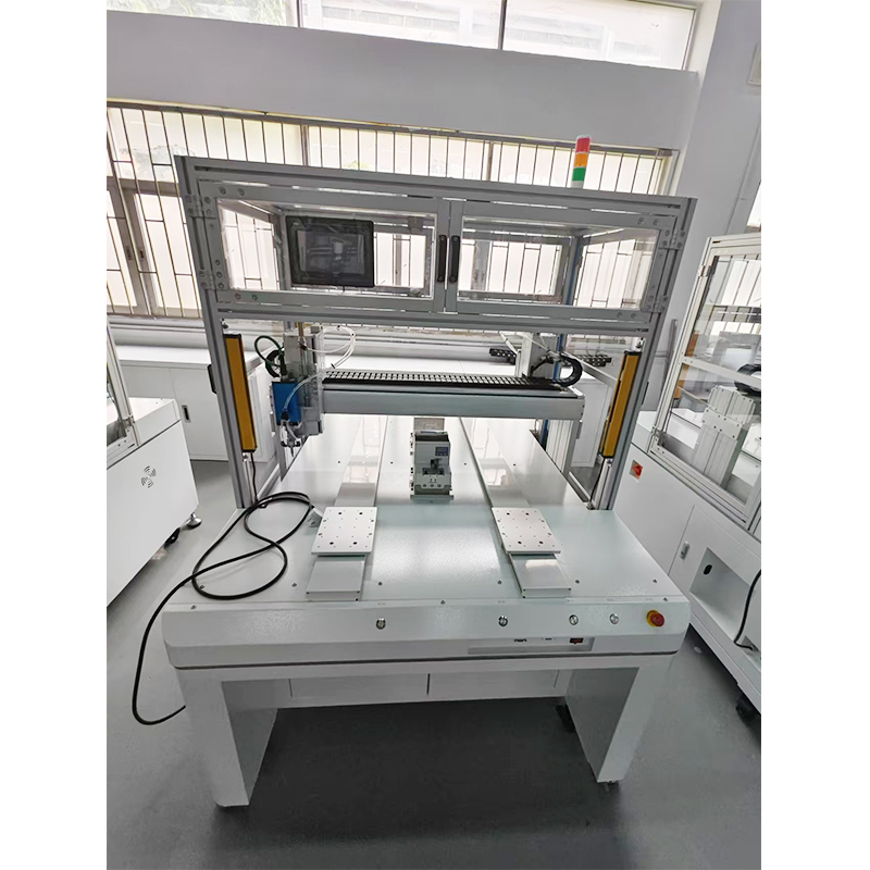 How does the fully automatic feeding and dispensing machine achieve seamless conversion between different glues?