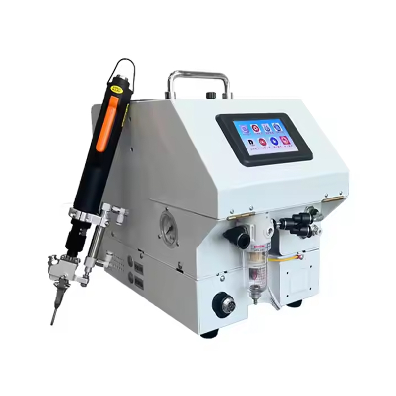 How does the handheld automatic locking stainless steel screw machine achieve intelligent display and operation?